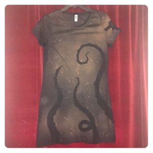 Tentacle t-shirt dress